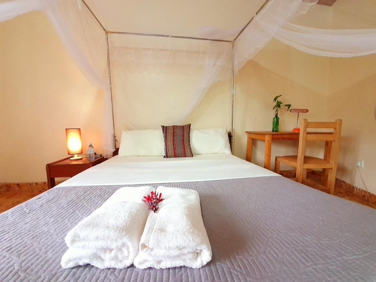 Annas Bed And Breakfast Энтеббе Экстерьер фото